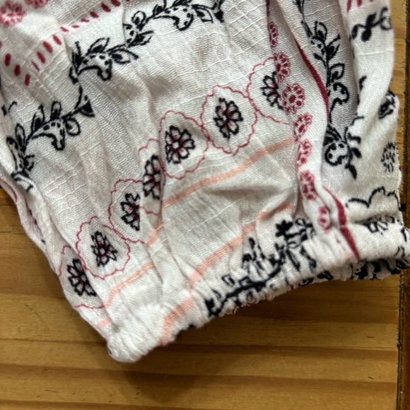 American Rag White and Black Blouse - Picture 11 of 11